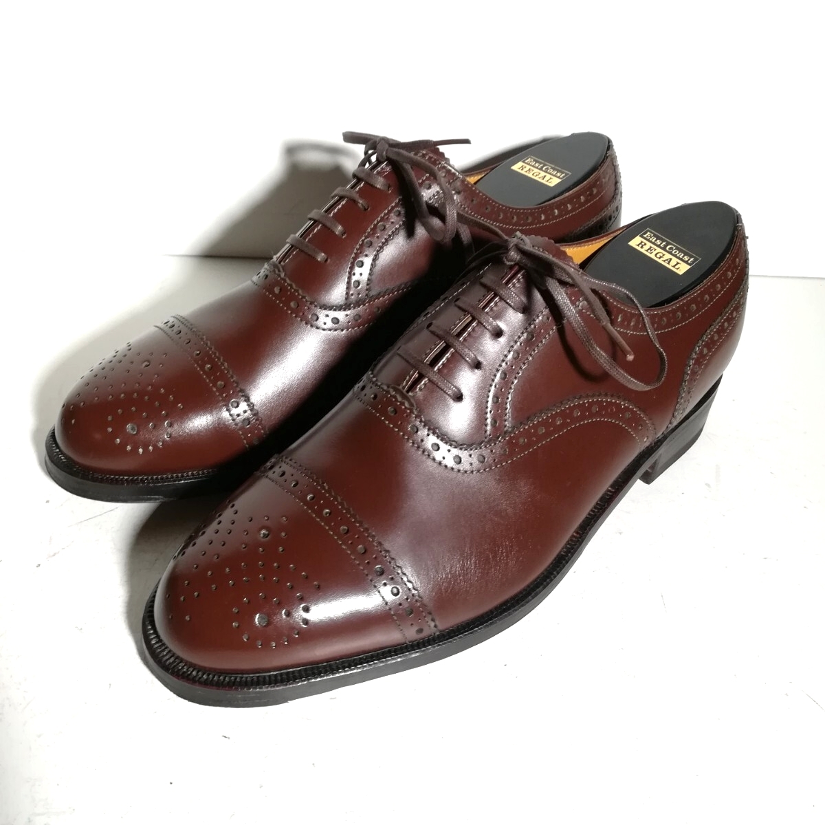 d0210 【新品同様・試着程度】 シューキーパー付き ★リーガル REGAL★ East Coast セミブローグ 24.5EE 茶 ブラウン 革靴拍卖