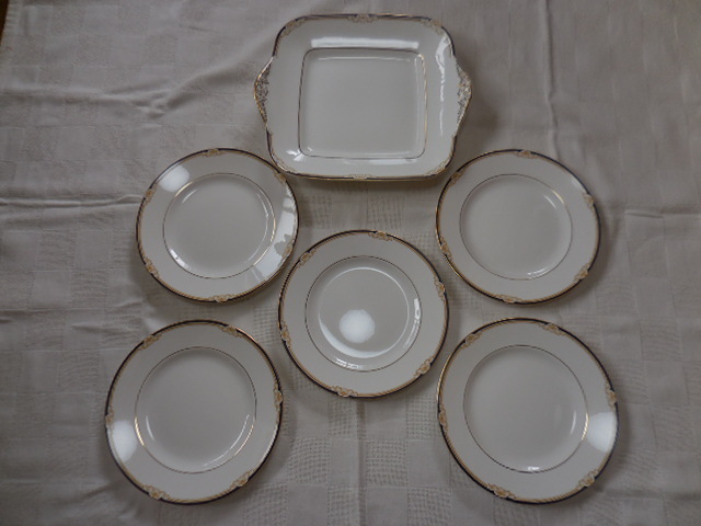 未使用品有美品 ウェッジウッド キャベンディッシュ 20㎝ プレート5枚&BBプレート 1枚 ケーキ皿 黒壺 @10月限定送料無料ヤマト便 拍卖