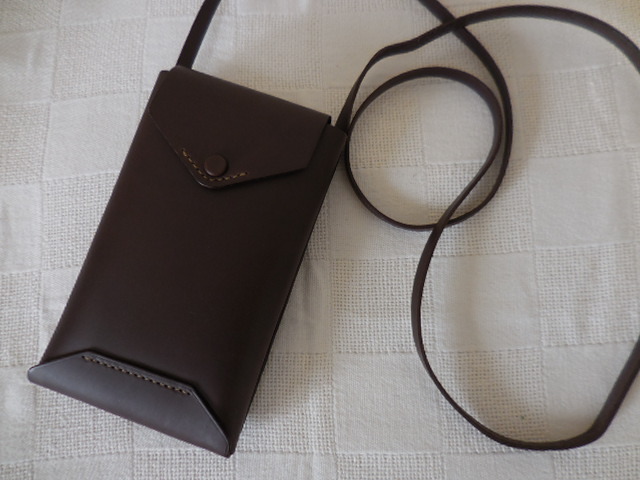 未使用美品 genten ゲンテン スティーレ スマホショルダー モバイルショルダー ノウチャ 焦茶 完売品 本革 拍卖