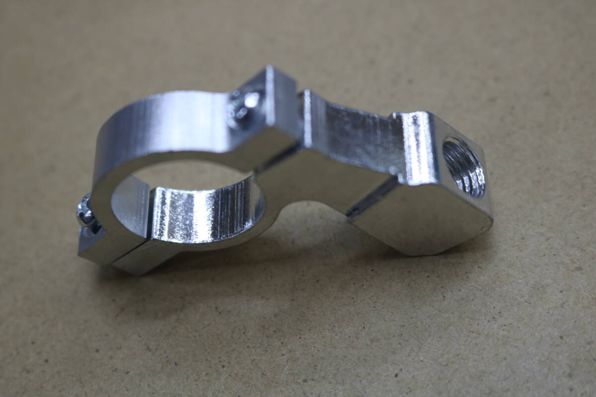 送料185円 2個 シルバー M10 正ネジ用 ハンドル22mm 10mm 正ねじ ミラークランプ 左右 ミラーホルダー マウント拍卖