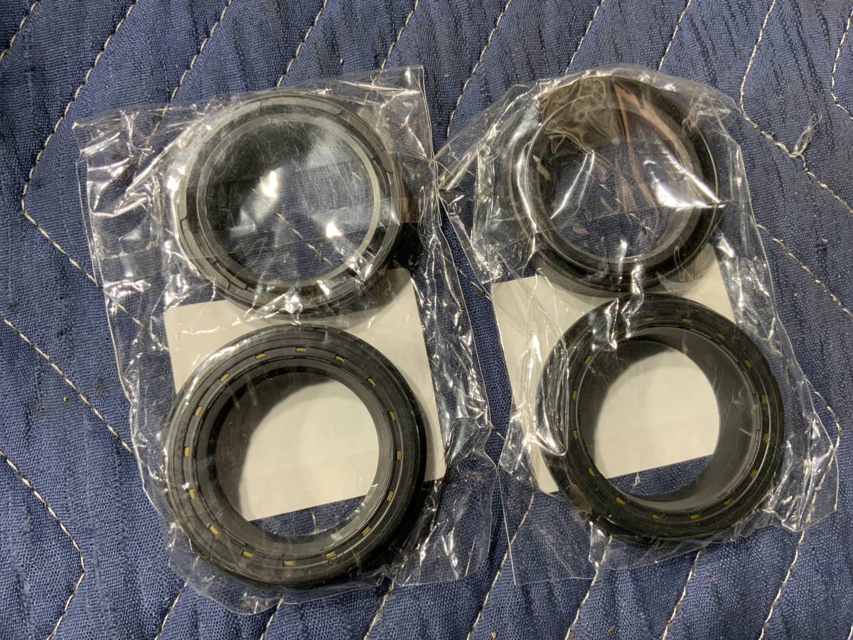 送料185円 NTB FOH-16S CB223 FTR223 CBR250R CBR400R MC22 MC41 MC43 MC51 NC23 フォークオイルシール ダストシール拍卖
