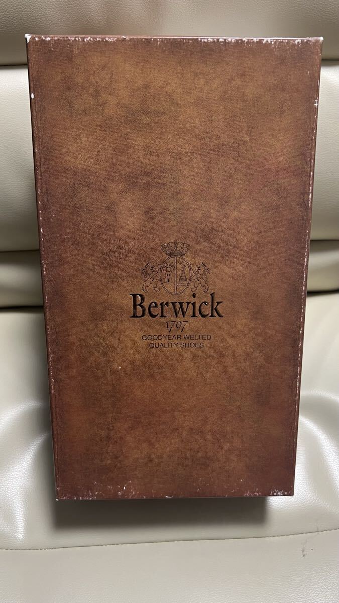 Berwick コインローファー スエード 5293SBVLBK 拍卖
