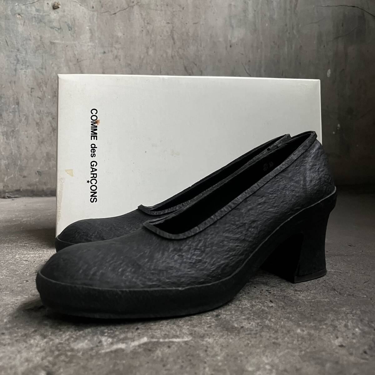 COMME des GARCONS チャンキーヒールラバーパンプス 23.5cm オールソール コムデギャルソン 靴 拍卖