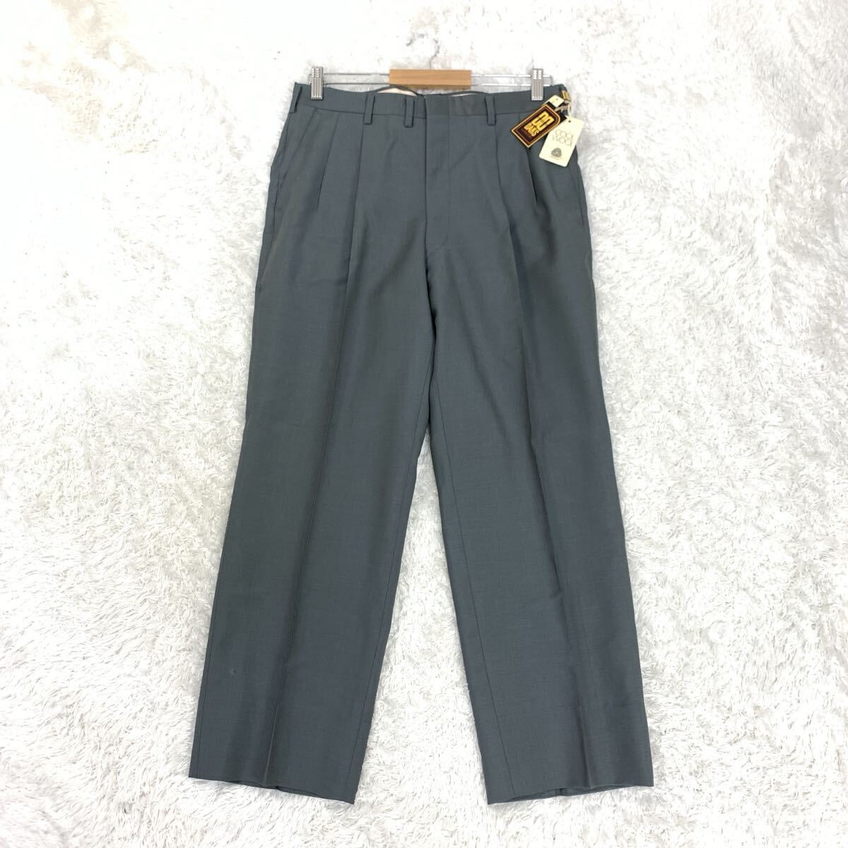 新品タグ付き DAKS ダックス スラックス タックパンツ ストレートパンツ グレー ウール100% 82 YA225拍卖