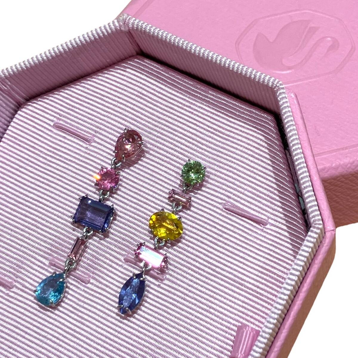 スワロフスキー SWAROVSKI Gema ドロップ マルチカラー ストーン ロング ピアス 予備キャッチ4つ付き拍卖