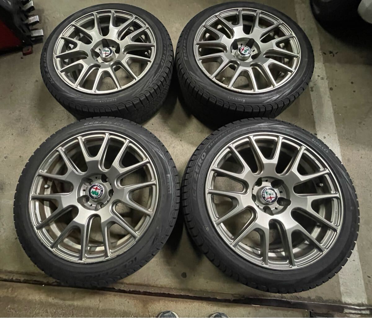 アルファロメオ ホイール 17インチ7.5J+38 PCD110 5Hピレリ スタッドレス付き 225/45R17 拍卖