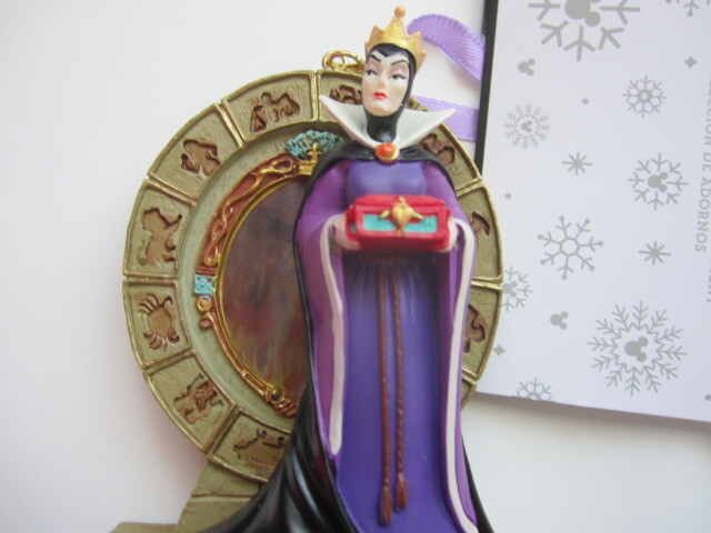 新品 完売品 2024年 Disney ディズニー クリスマス オーナメント 白雪姫 女王 継母 魔法の鏡 フィギュア ディズニーストア拍卖