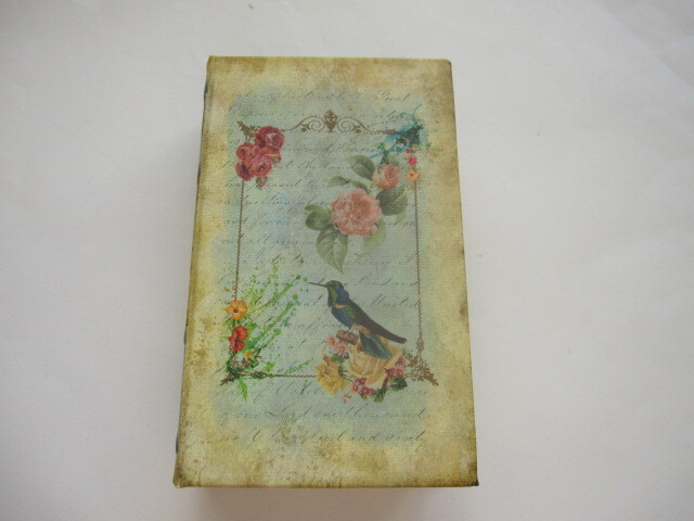 新品 未使用 ブック型 アンティーク風 小物入 アクセサリーボックス 本型 オルゴール付 クラシカル雑貨 オブジェ インテリア雑貨拍卖