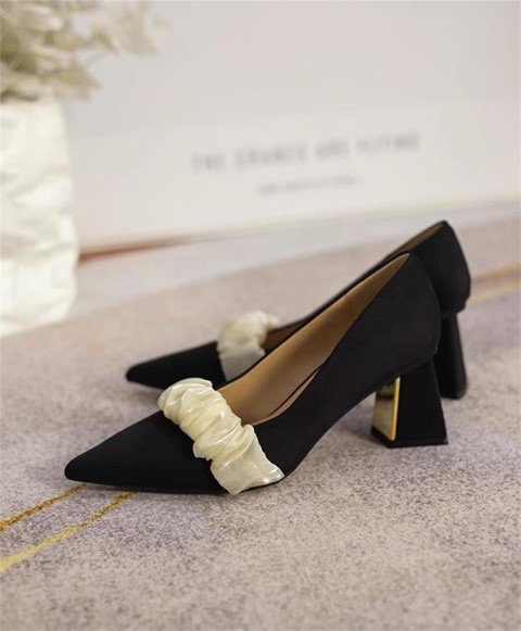 パンプス レトロ 中高ヒール 歩きやすい ポインテッドトゥ 【38】24cm ブラック拍卖