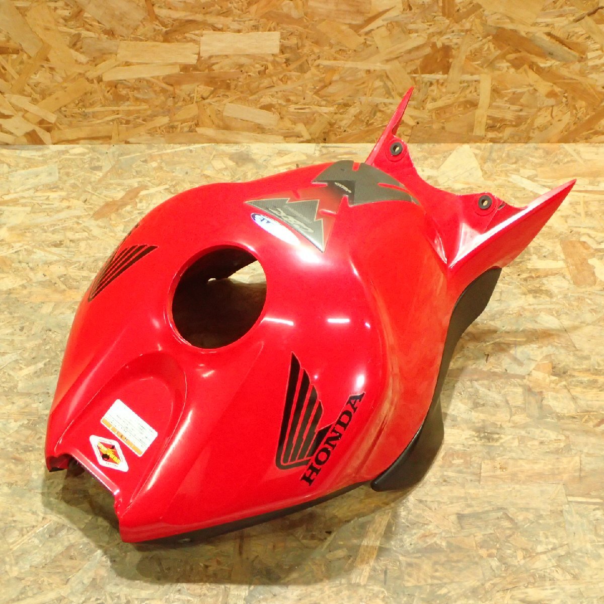 【送料Lサイズ】HONDA SC57-1001*** CBR1000RR ガソリンタンクカバー 塗装補修ベース 検.( 202510 17 鳥拍卖