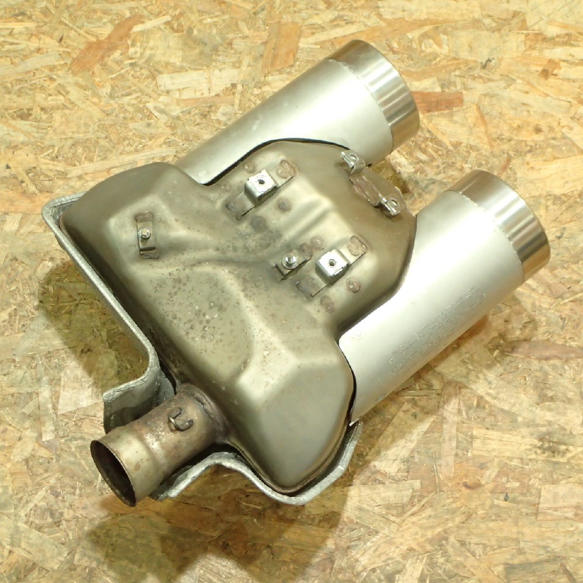 【送料Mサイズ】Ducati ZDMA100AB4B010*** ムルティストラーダ1000S サイレンサー 検.( 1000SDS 202510 22 風1拍卖