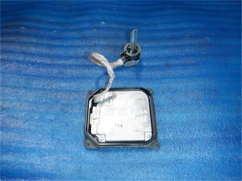 トヨタ 純正 ヴォクシー 《 ZRR75W 》 左ライトコントロールユニット 81107-74060 P10700-25016597拍卖