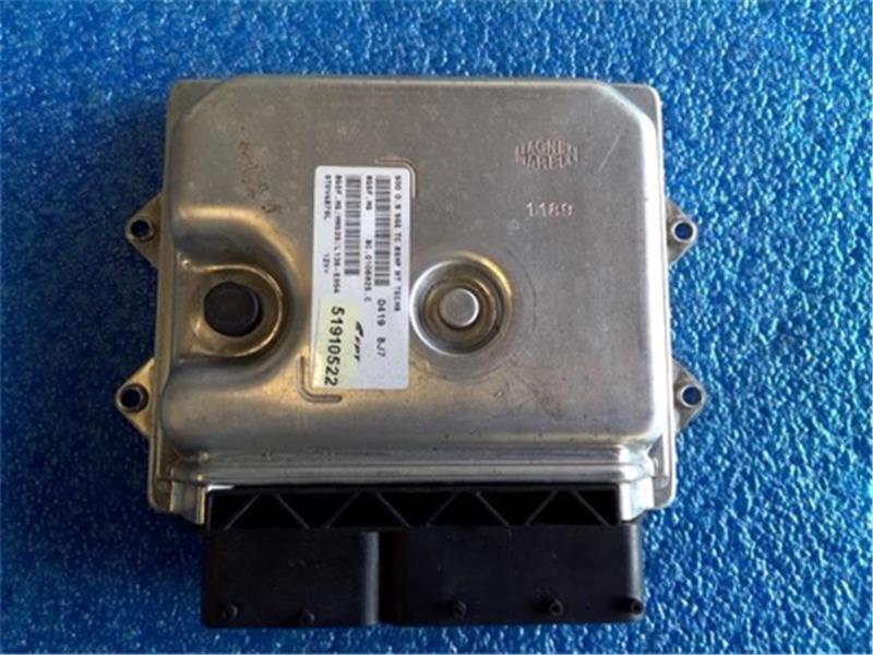 フィアット 純正 その他フィアット 《 31209 》 エンジンコンピューター P41700-25008191拍卖