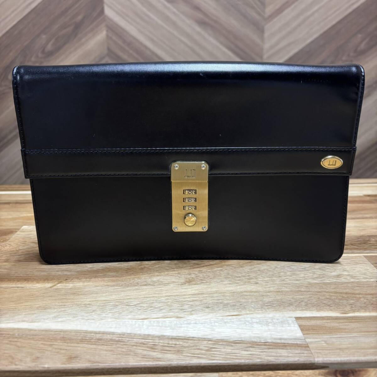 【1000円スタート】dunhill ダンヒル セカンドバッグ クラッチバッグ ダイヤルロック レザー ブラック ロゴ ゴールド 金具 ビジネス メンズ拍卖