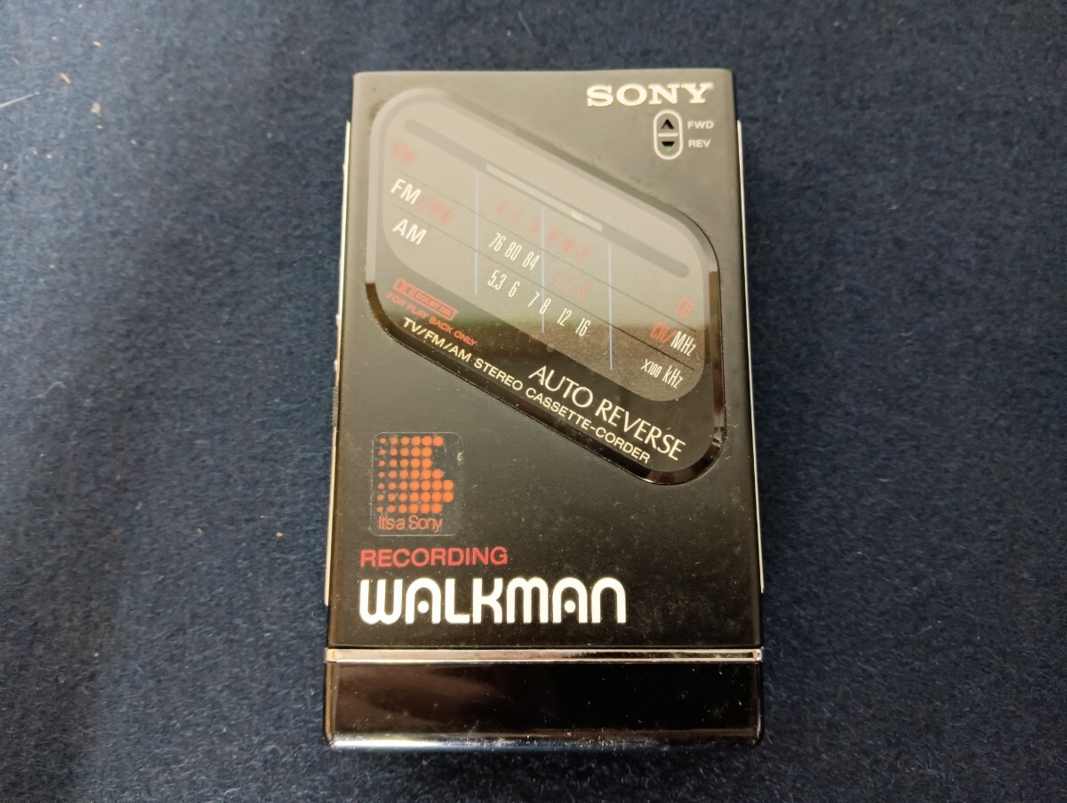 z1012 ジャンク SONY WALKMAN WM-F203 ソニー ウォークマン拍卖