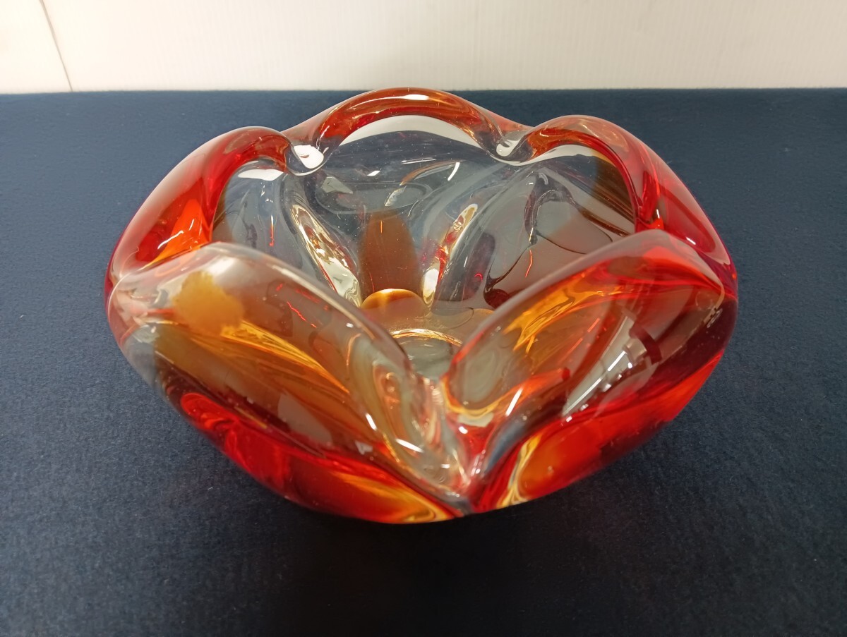 z1187 昭和レトロ ガラス 灰皿 赤拍卖