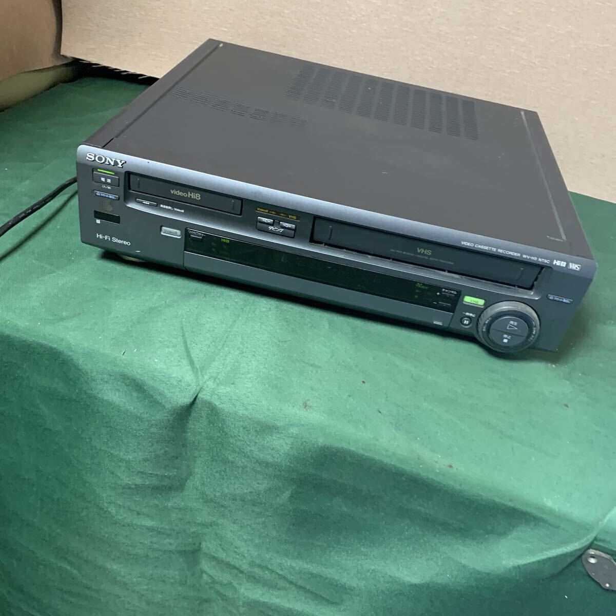 SONY Hi8、 VHS WV-H4 ビデオカセットレコーダー、通電のみ、ジャンクで出品拍卖
