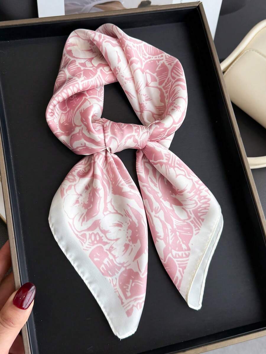 アクセサリー レディース スカーフ 1枚 レディース エレガントなヴィンテージ風プリントの薄手サテンスクエアフェイクシルクスカーフ拍卖