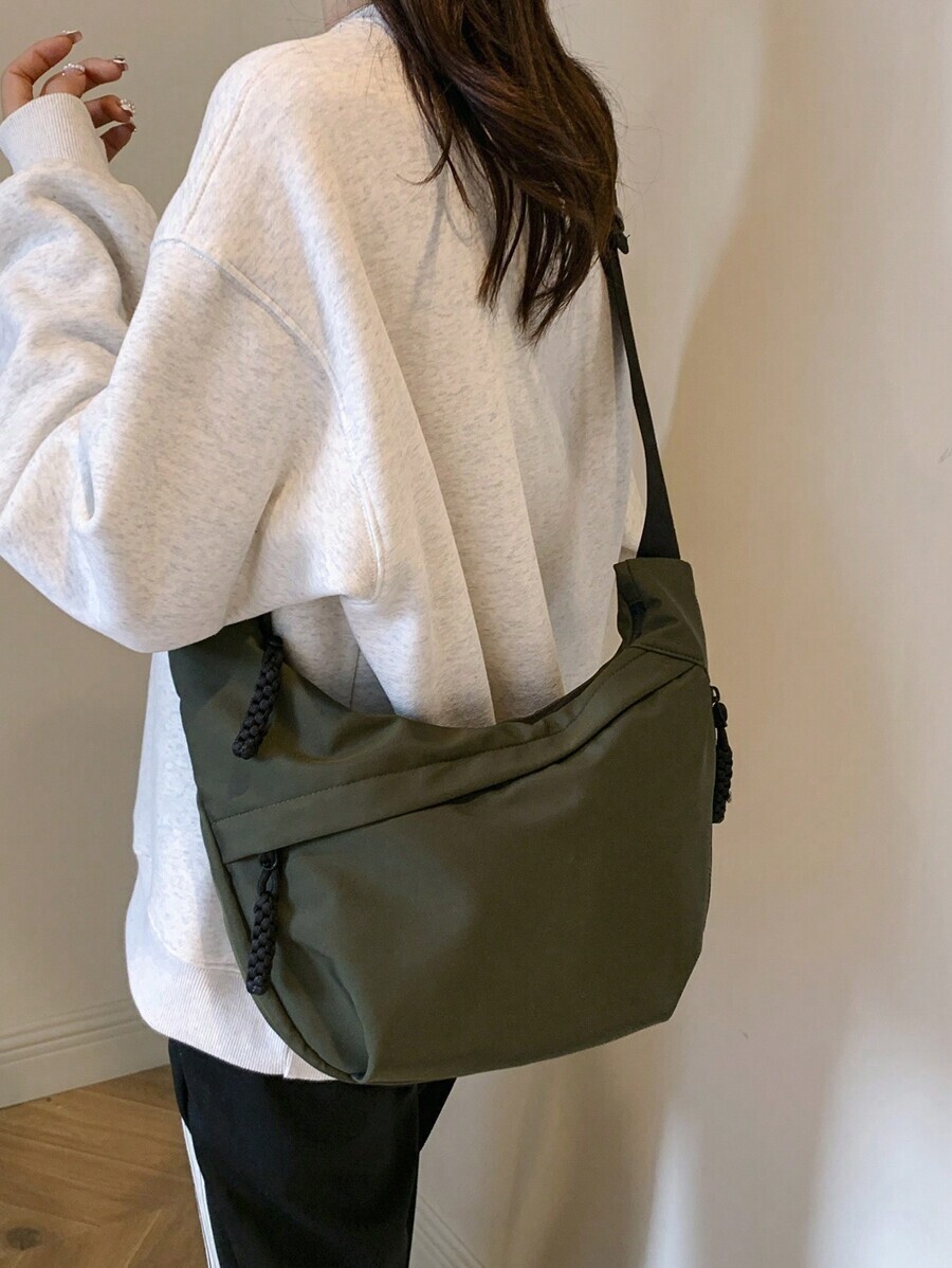 バッグ レディース ショルダーバッグ ファッショナブルなブラックナイロン布防水ショルダーバッグ、カジュアルでシンプルなカレッジスタ拍卖