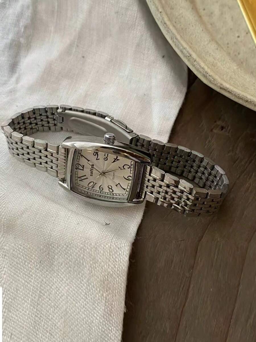 腕時計 レディース クォーツ 新作 スクエアミニバレル レディース腕時計、レトロ数字ミニバレル、韓国ファッション ミニマリスト エ拍卖