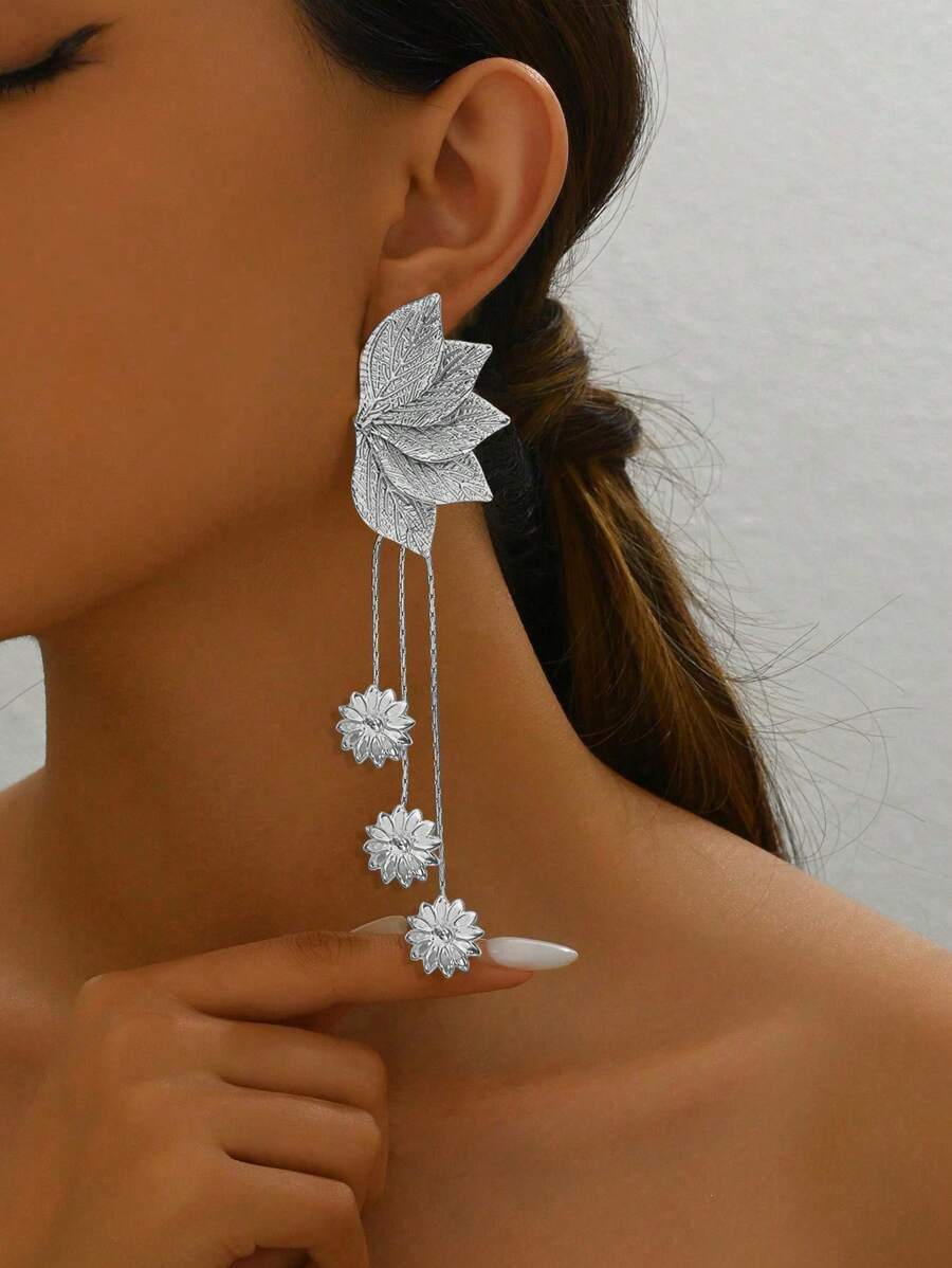 ジュエリー レディース イヤーアクセサリー 新作 クリエイティブフリンジリーフデザインピアス 1ペア 春夏拍卖