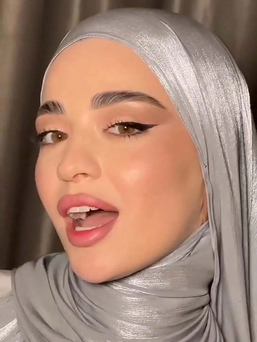 アクセサリー レディース スカーフ 1個 無地 光沢のあるソフト アイランドシルクの女性用ヘッドスカーフ、デイリーユースや保守的な拍卖