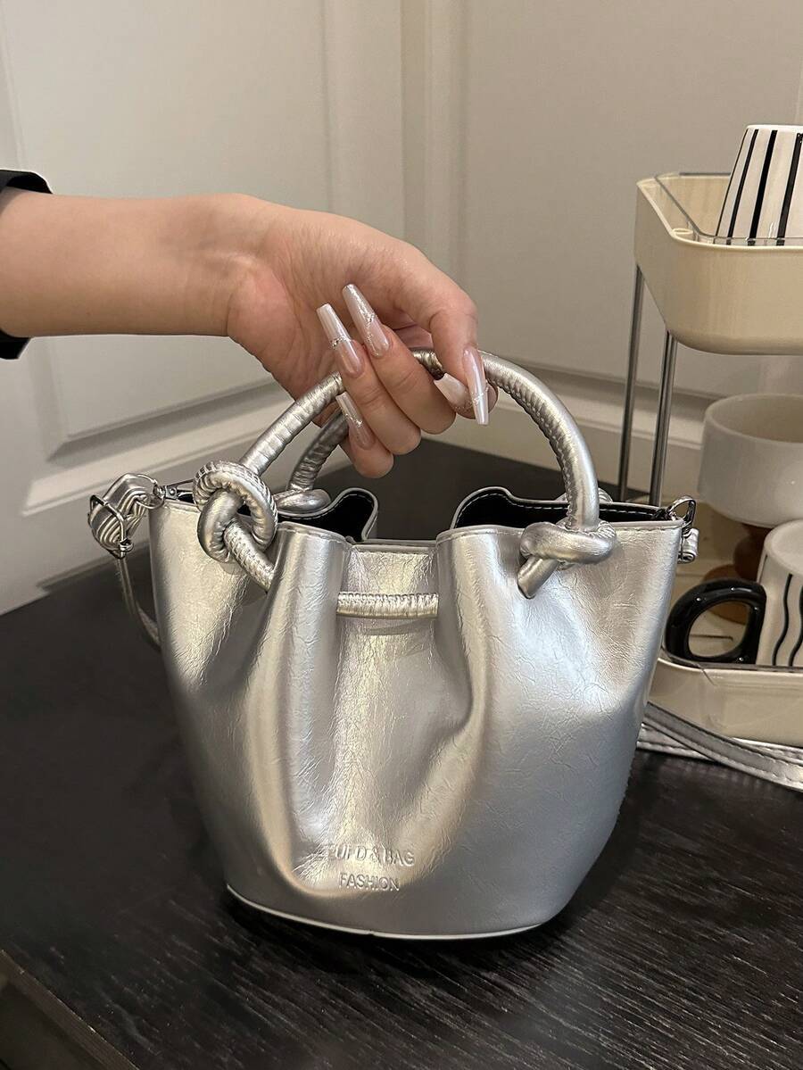 バッグ レディース ショルダーバッグ シンプル プリーツ ハンドバッグ、雲形 レディース バッグ、通勤に最適なファッショナブル シ拍卖