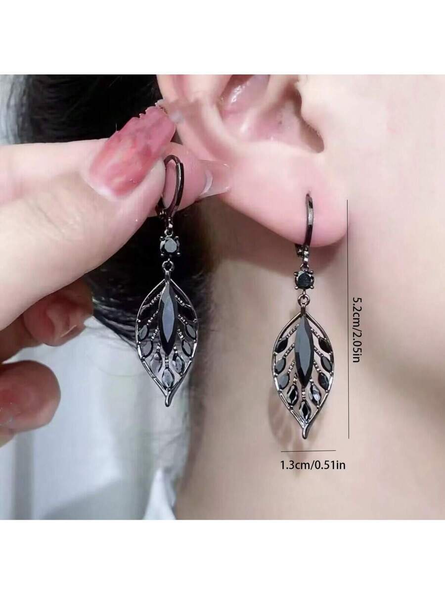 ジュエリー レディース イヤーアクセサリー ブラックリーフデザインピアス、軽量で高級感のあるファッションステートメントピアス拍卖