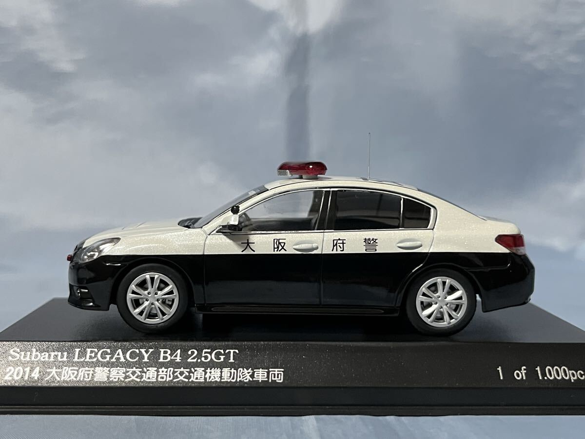 京商製 (パトカー) スバル レガシィ B4 2.5GT 大阪府警察交通部交通機動隊車両 2014年 1/43拍卖