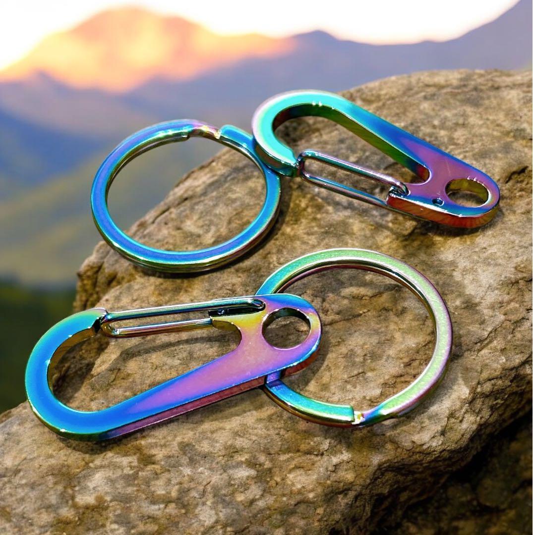 カラビナ チタン風キーホルダー キーリング おしゃれ キーチェーン接続リング付拍卖