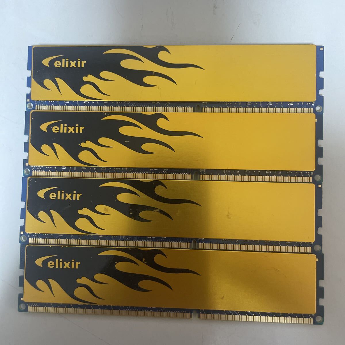 elixir DDR3 4GB PC3-12800U デスクトップPC用メモリー 4GB4枚セット動作確認済みです。拍卖