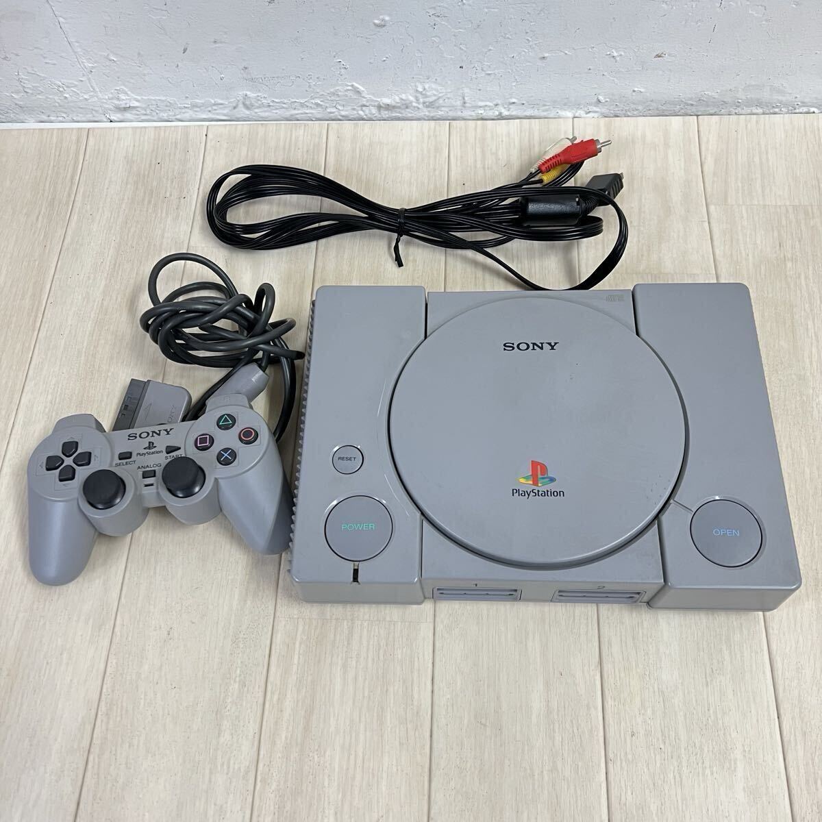 動作品 SONY PS1 本体 コントローラー SCPH-7000 Playstation プレステ ゲーム拍卖