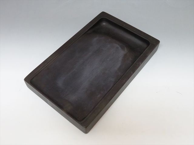 ◆◇大硯 赤黒色 縦/24.1cm 横/15.2cm 厚み/3cm 重量/2821.5g 古硯 大型 端渓硯 書道具 文房四宝 木箱付◇◆拍卖