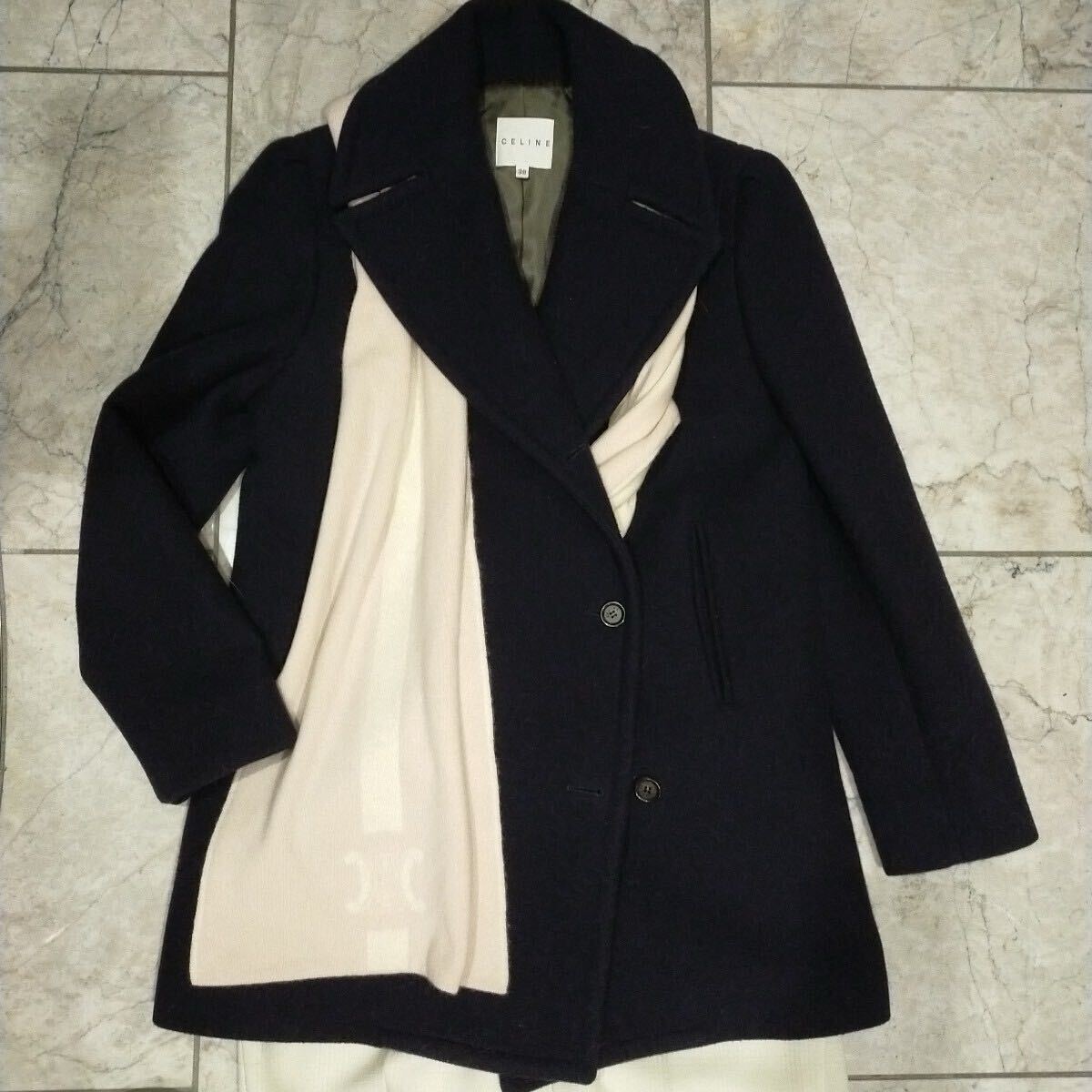美品 CELINE パフスリーブエレガントピーコート ウール100% ダークネイビー ボタンロゴ入 総裏 38 (M 相当)松嶋菜々子 定価 約43万 仏製拍卖