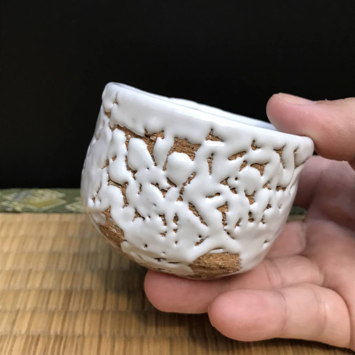 白萩のぐい呑み、三輪休雪銘印?酒器 猪口 小鉢 盃 杯 珍味入れ(R71011_B)拍卖