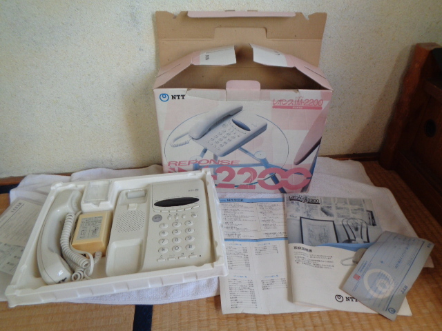 電話機 NTT ハウディ レポンス IM-2200/登録・留守録機能に故障あり/発着信は動作確認済み/拍卖