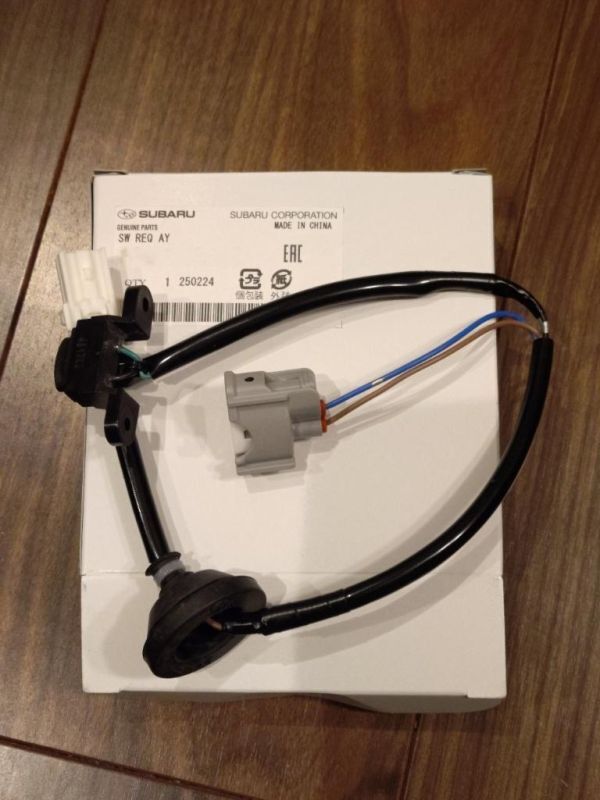 在庫希少!【未使用 スバル 純正】BRZ ZD トランクリリーススイッチ リアゲート拍卖