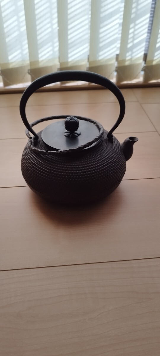 鉄瓶 名入れ無料 南部鉄器 丸南部あられ 鉄分補給 おしゃれ 日本製 国産 直火拍卖