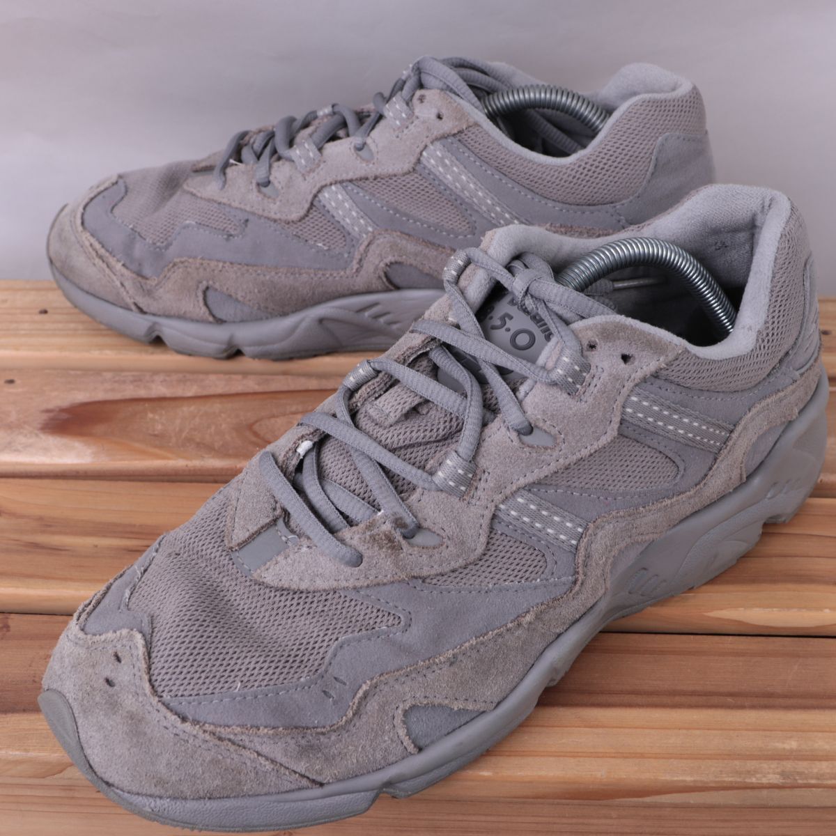 z2428【850】ニューバランス US10 28.0cm/灰 グレー newbalance メンズ スニーカー 中古拍卖