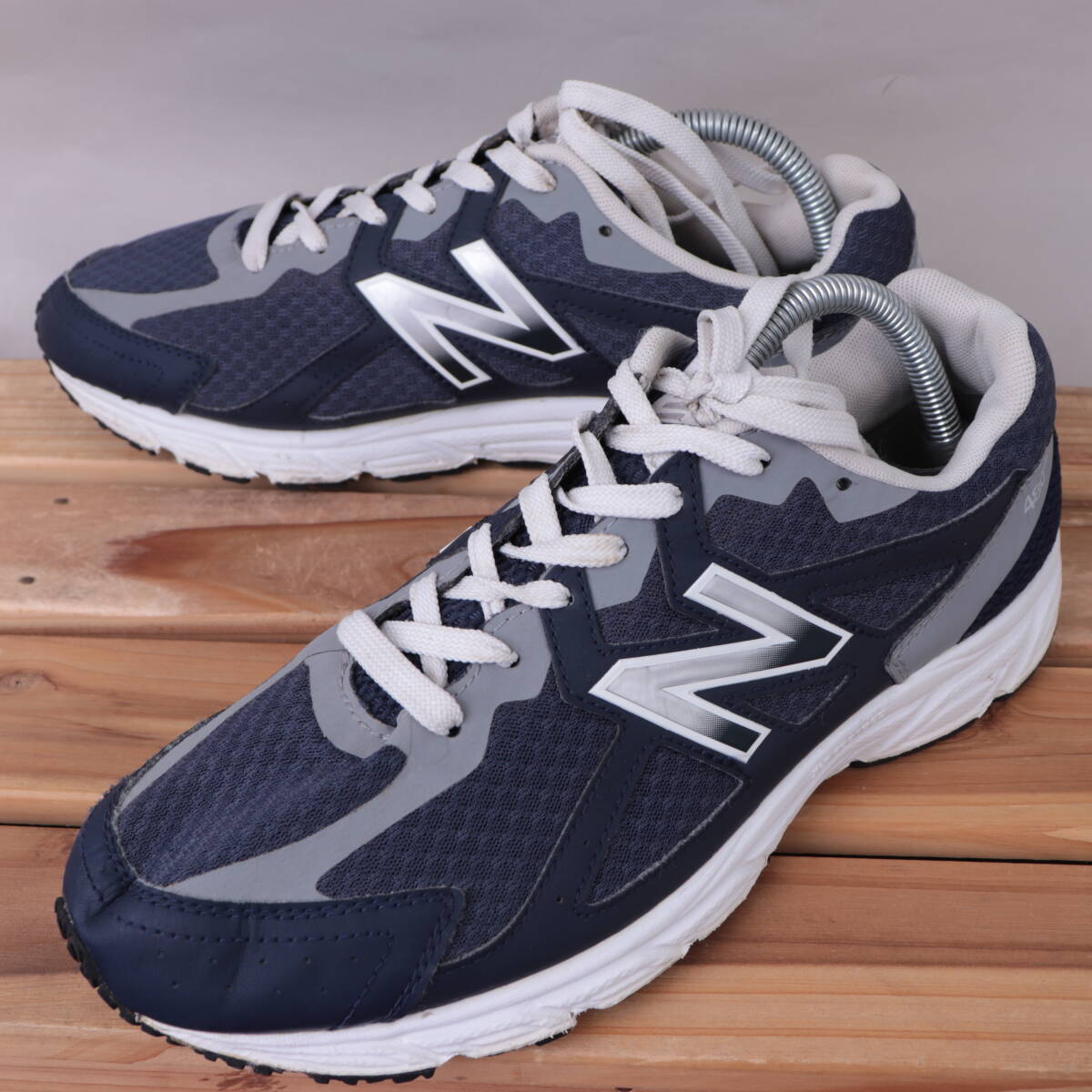 z2505【480】ニューバランス US9.5 26.5cm/紺 ネイビー 灰 グレー 白 newbalance レディース スニーカー 中古拍卖