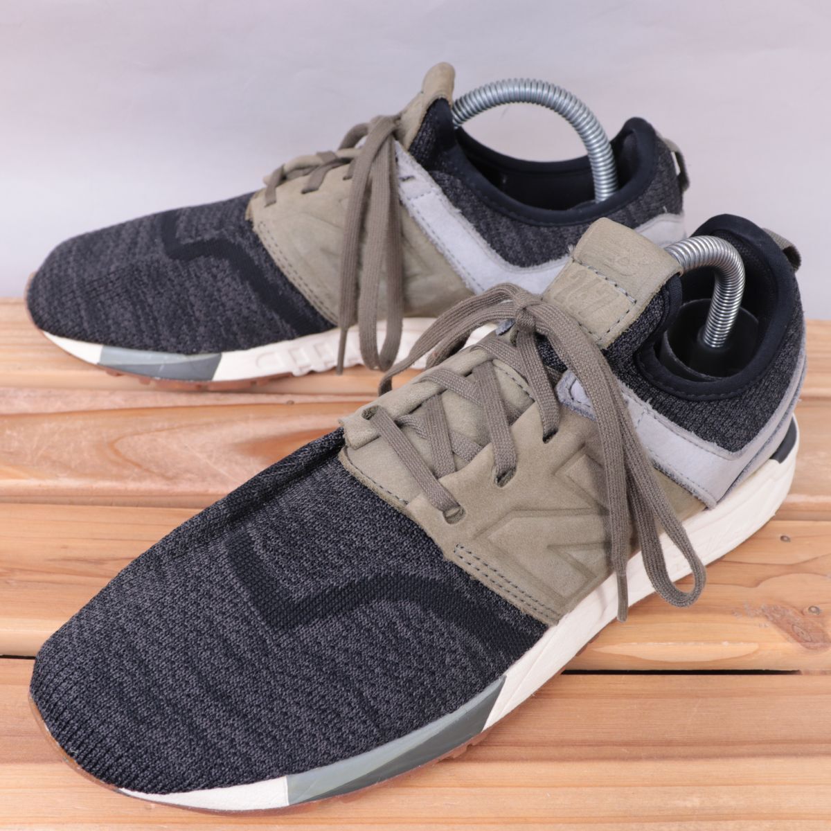 z2597【247】ニューバランス US7 25.0cm/黒 ブラック カーキ 灰 グレー アイボリー newbalance メンズ ユニセックス スニーカー 中古拍卖