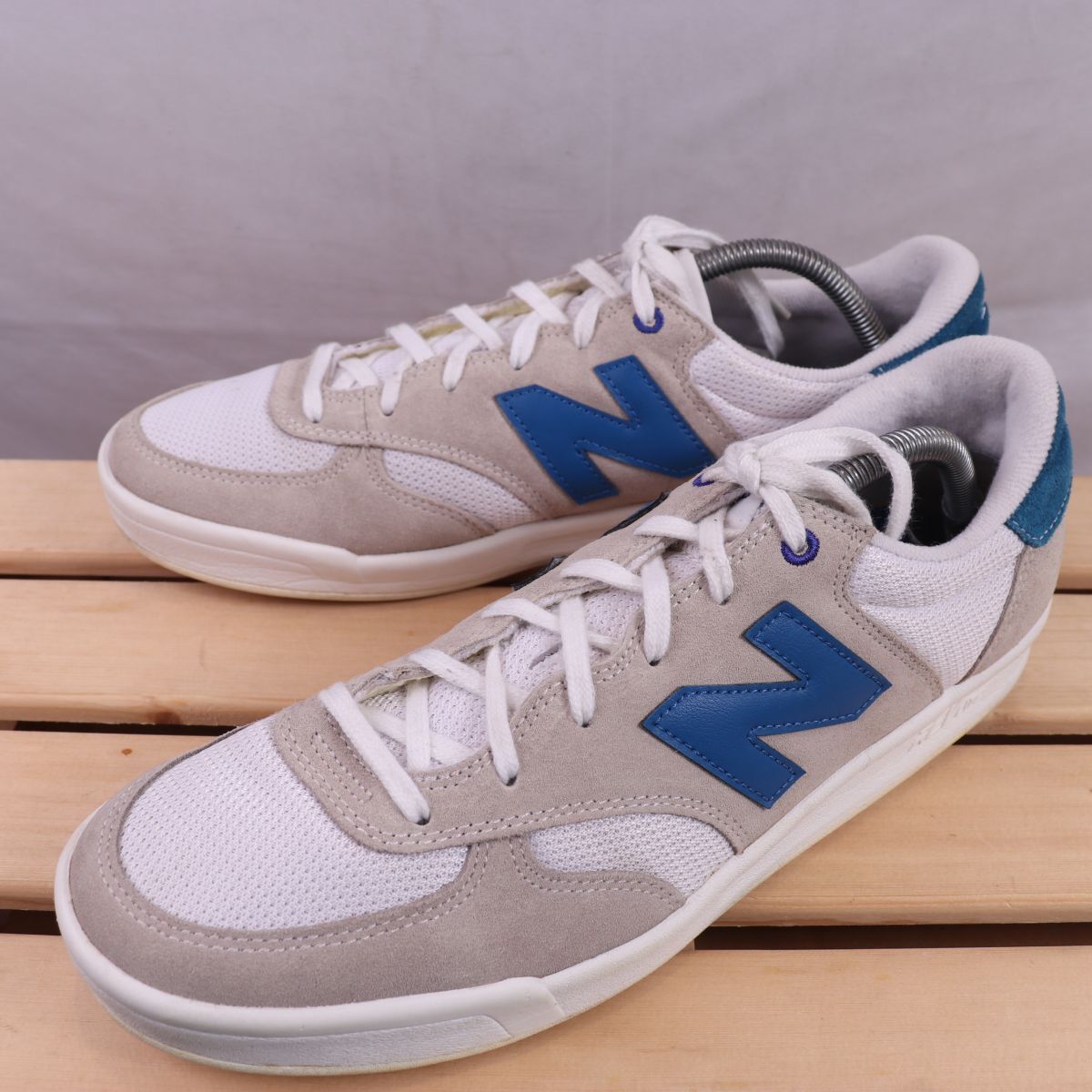 z2647【300】ニューバランス US10 28.0cm/白 ホワイト 灰 グレー 青 ブルー newbalance メンズ スニーカー 中古拍卖