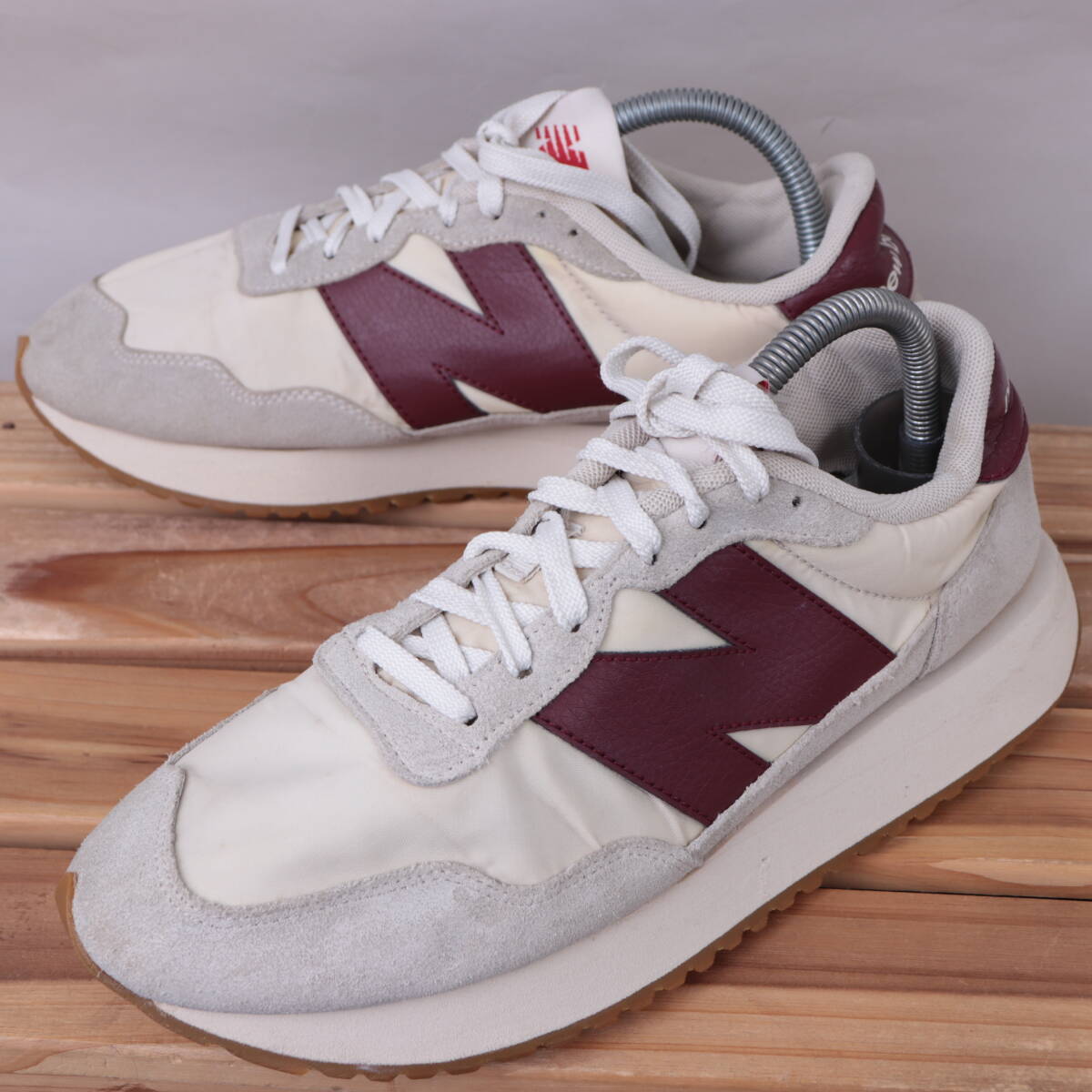 z2681【MS237SB】ニューバランス US8.5 26.5cm/ライトグレー バーガンディー オフホワイト newbalance メンズ スニーカー 中古拍卖