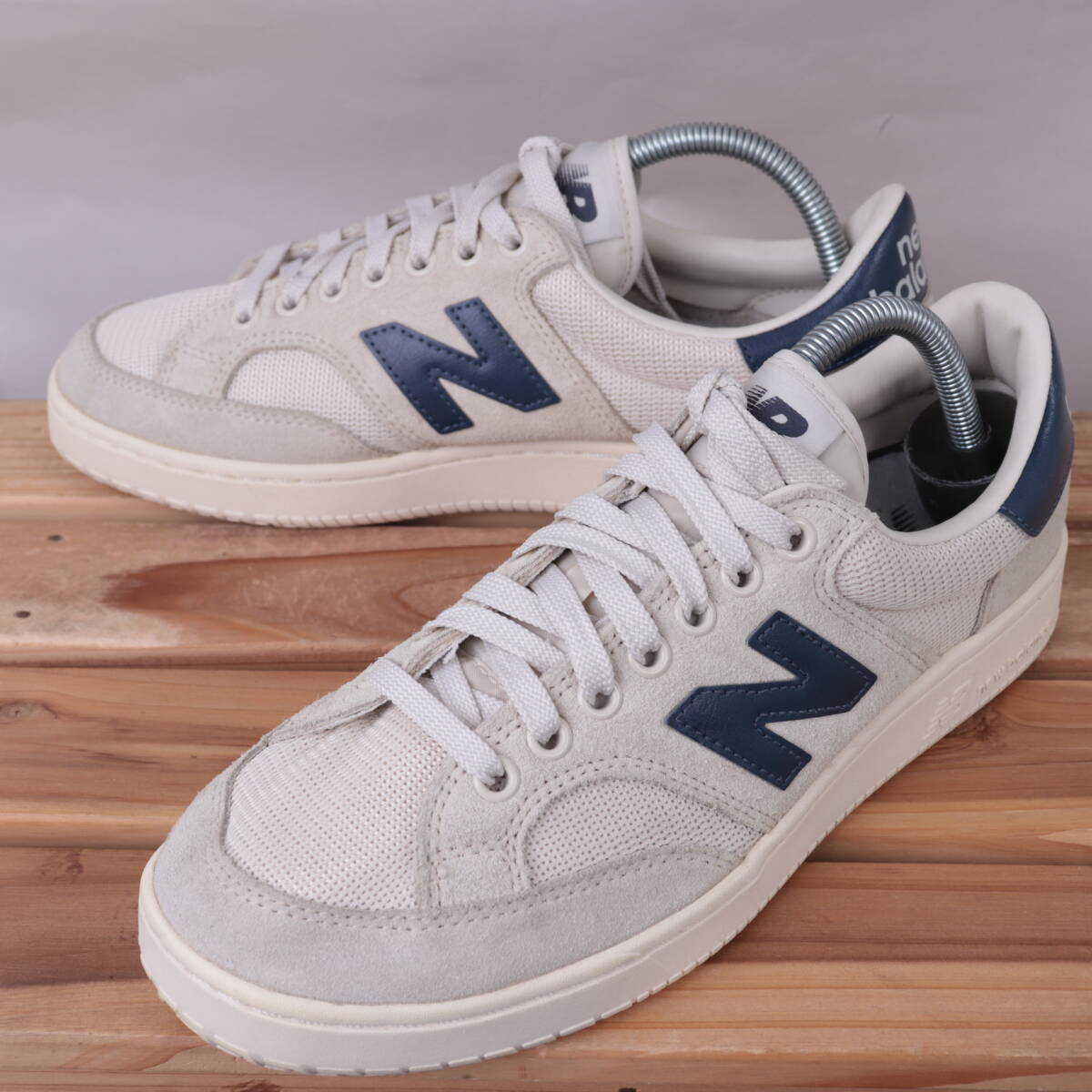 z2695【PROCTCCF】ニューバランス US8.5 26.5cm/ライトグレー 紺 newbalance メンズ スニーカー 中古拍卖