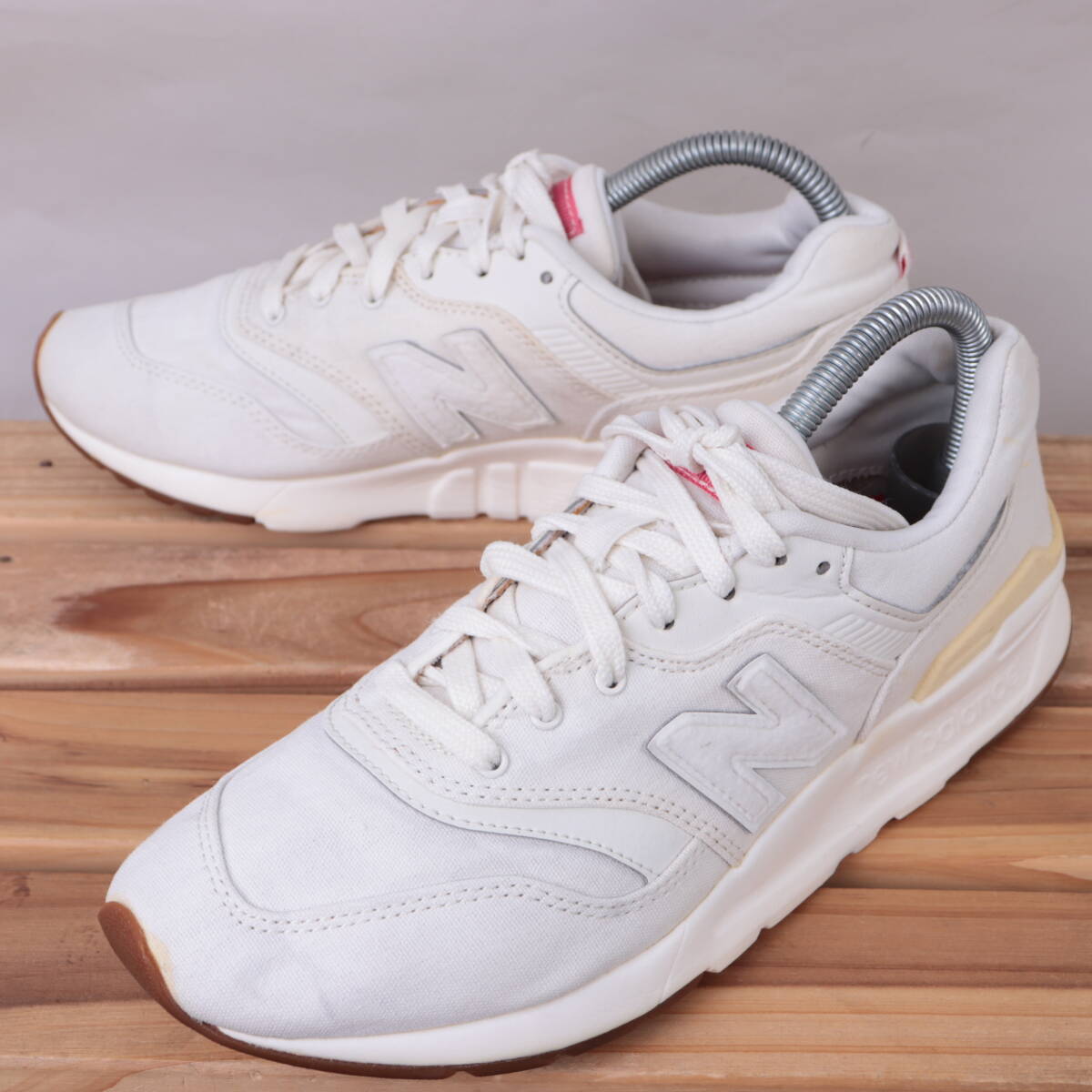 z2696【CM997HDB】ニューバランス US7 25.0cm/白系 ホワイト ライトベージュ newbalance メンズ ユニセックス スニーカー 中古拍卖