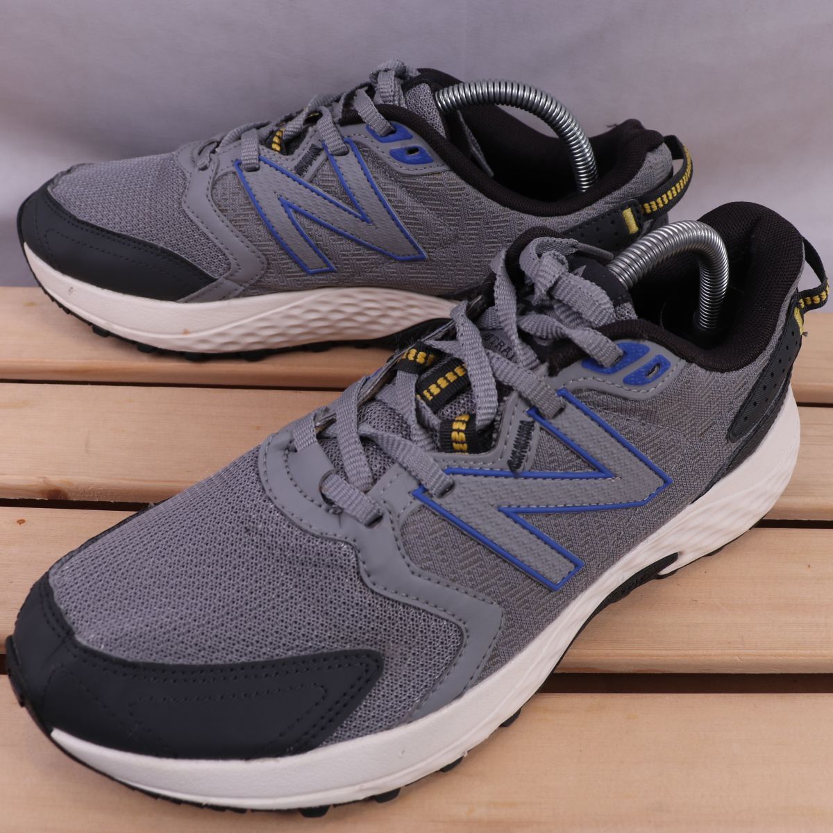z2944【410】ニューバランス US8.5 26.5cm/グレー 灰 黒 newbalance メンズ スニーカー 中古拍卖