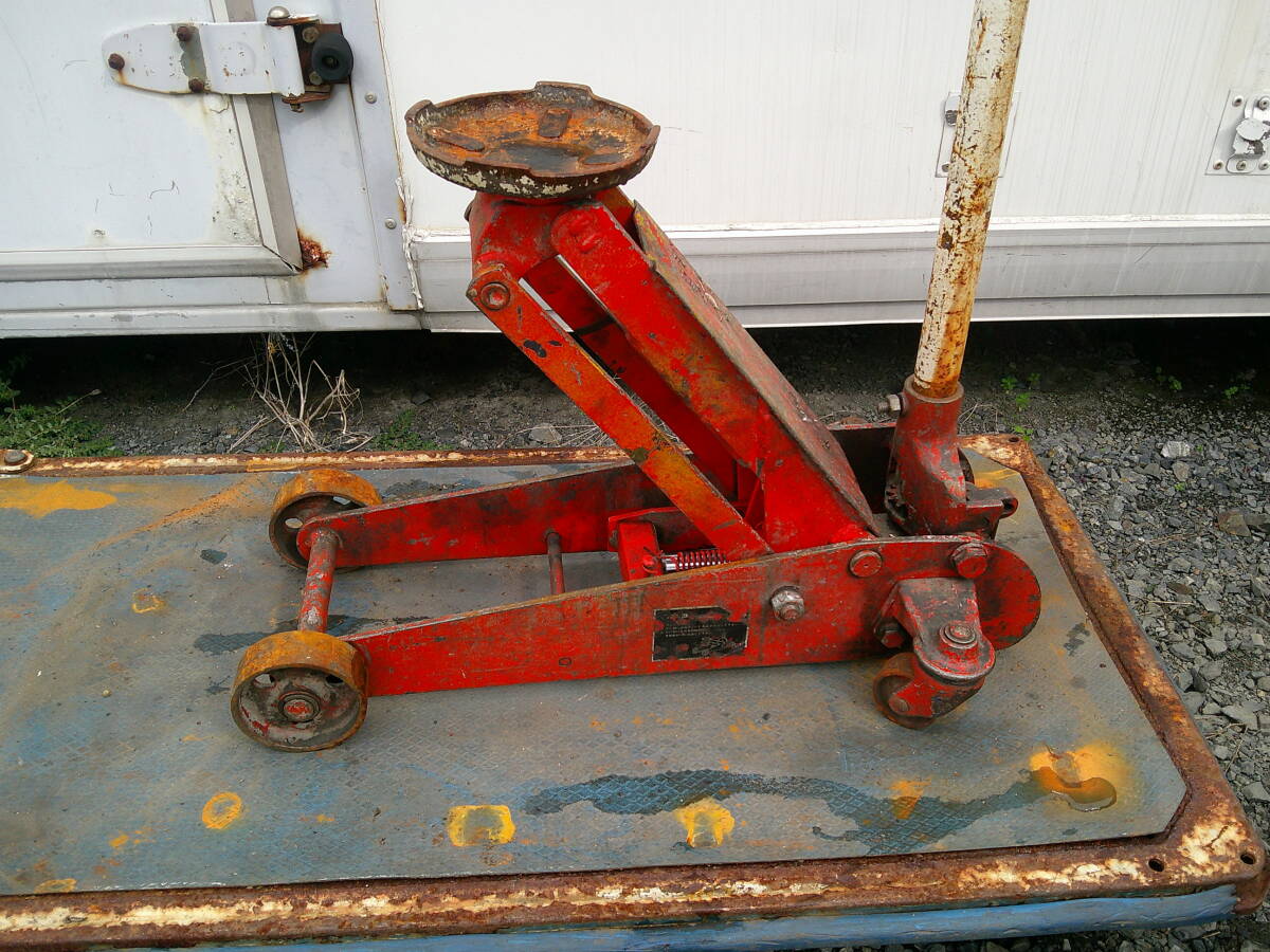 (FP)フロアジャッキ 1.0t?1.5t?作動OK バンザイ?? リフト/油圧/UP ベース(検索 自動車/整備/修理/タイヤ/オイル/交換/加工/流用)拍卖