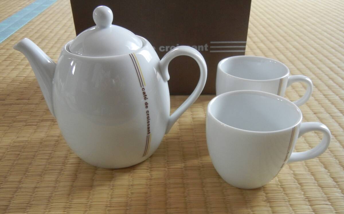 cafe de croissant カフェ ド クロワッサン お洒落な ティーポット&カップ2客 セット 未使用 紅茶を楽しんでください拍卖