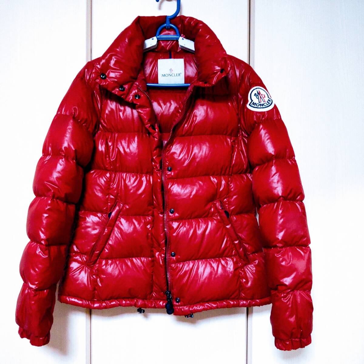 即決 モンクレール クレア MONCLER CLAIRE ダウンジャケット デカロゴ/デカワッペン レッド赤 1/M~L位 送料無料拍卖