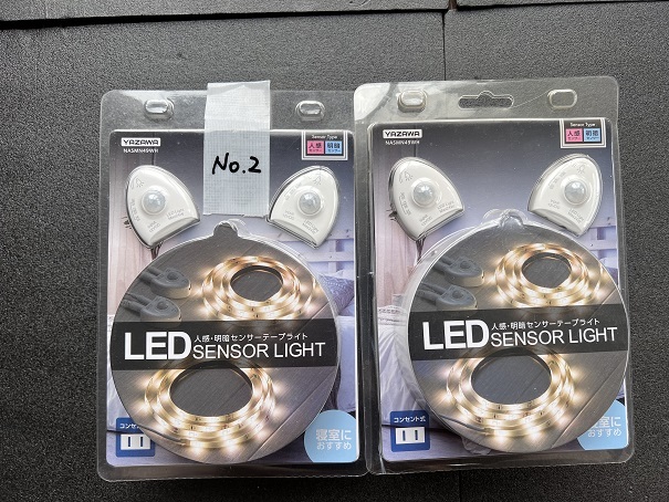 新品未使用品-その2- 2SET ヤザワ テープセンサーライトD 白色LED×36灯 人感・明暗センサー付 NASMN49WH (一応ジャンク)拍卖